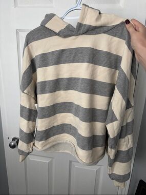 Hooded Striped Sweatshirt - Gray and Cream